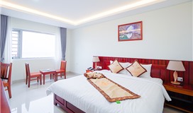 Deluxe hướng biển 04 khách (Deluxe Ocean)